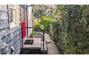 6825 SW 8th Ave, Portland, OR 97219 - Photo 41