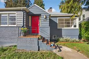 6825 SW 8th Ave, Portland, OR 97219 - Photo 3