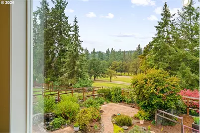 610 Holly Ave, Cottage Grove, OR 97424 - Photo 5