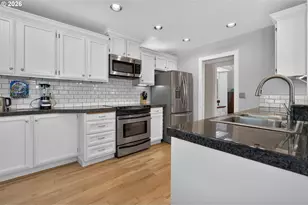9925 SW Quail Post Rd, Portland, OR 97219 - Photo 17