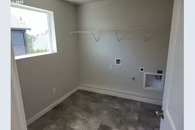 2941 Olympic St #28, Woodburn, OR 97071 - Photo 13