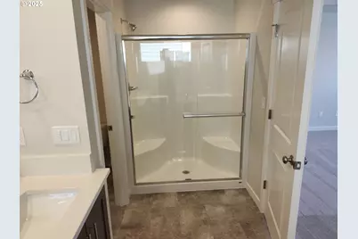 2941 Olympic St #28, Woodburn, OR 97071 - Photo 17