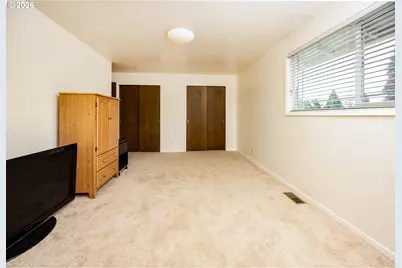 215 Jonquil Ave, Eugene, OR 97404 - Photo 21