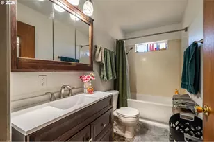 2496 Pacific Ave, North Bend, OR 97459 - Photo 29