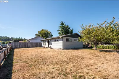 2496 Pacific Ave, North Bend, OR 97459 - Photo 5