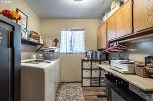 2496 Pacific Ave, North Bend, OR 97459 - Photo 31