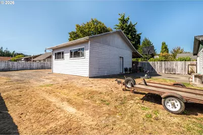 2496 Pacific Ave, North Bend, OR 97459 - Photo 35