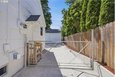 3045 NE 62nd Ave, Portland, OR 97213 - Photo 39