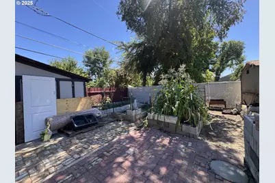 801 Grant Ave, Medford, OR 97501 - Photo 23