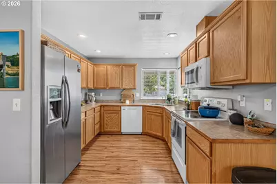 2065 Cheshire Way, Medford, OR 97501 - Photo 9