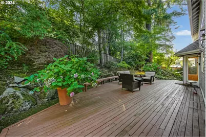 6044 SW Knightsbridge Dr, Portland, OR 97219 - Photo 33