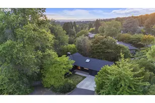 3868 SW Bridlemile Ln, Portland, OR 97221 - Photo 41