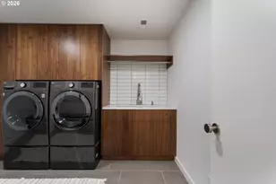 3868 SW Bridlemile Ln, Portland, OR 97221 - Photo 27