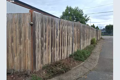 612 N Cascade Dr #48, Woodburn, OR 97071 - Photo 17