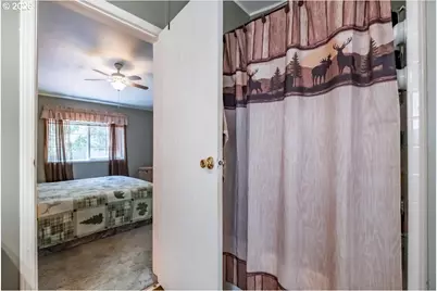 43077 N River Dr, Sweet Home, OR 97386 - Photo 17
