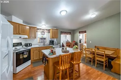43077 N River Dr, Sweet Home, OR 97386 - Photo 5