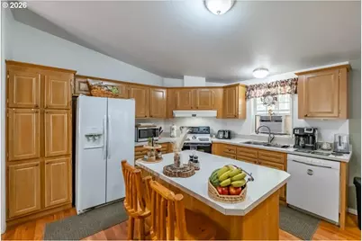 43077 N River Dr, Sweet Home, OR 97386 - Photo 3
