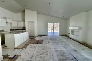 855 NE Laurel Spgs Dr, Hermiston, OR 97838 - Photo 3