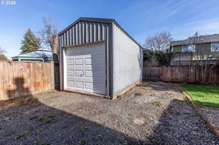 2127 Assumption St, Eugene, OR 97402 - Photo 33