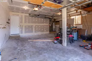 2127 Assumption St, Eugene, OR 97402 - Photo 31