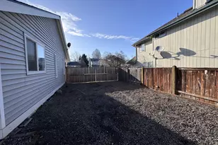 2127 Assumption St, Eugene, OR 97402 - Photo 41