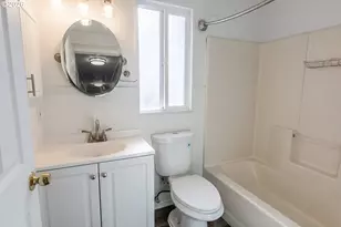 2127 Assumption St, Eugene, OR 97402 - Photo 27