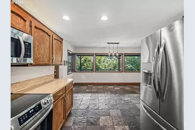 641 W Historic Columbia Ri Hwy, Troutdale, OR 97060 - Photo 9