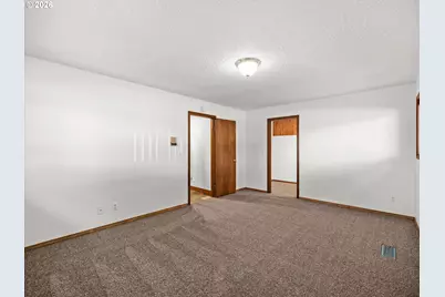 641 W Historic Columbia Ri Hwy, Troutdale, OR 97060 - Photo 13