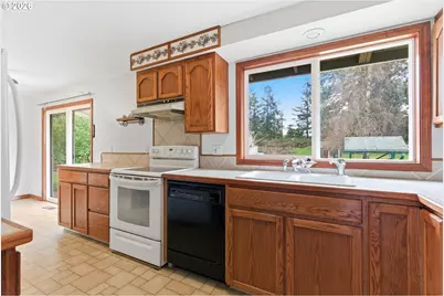14888 SE Wy East Ave, Damascus, OR 97089 - Photo 11