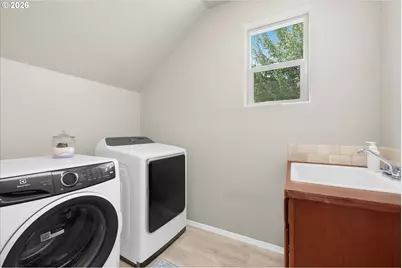 1018 35th Ave, Forest Grove, OR 97116 - Photo 5