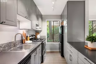 7542 SW Barnes Rd, Portland, OR 97225 - Photo 9