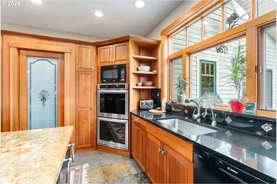 1193 Indian Creek Rd, Hood River, OR 97031 - Photo 15
