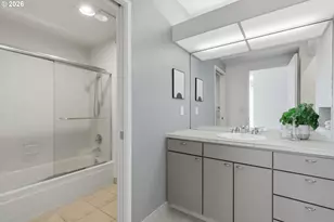 7024 SW Canyon Dr, Portland, OR 97225 - Photo 35