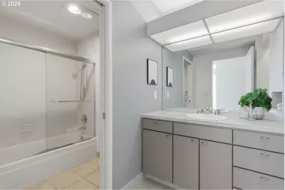 7024 SW Canyon Dr, Portland, OR 97225 - Photo 33