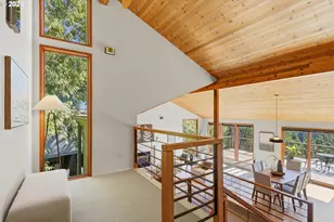 7024 SW Canyon Dr, Portland, OR 97225 - Photo 23