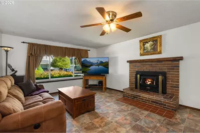 850 NW Forest St, Hillsboro, OR 97124 - Photo 3