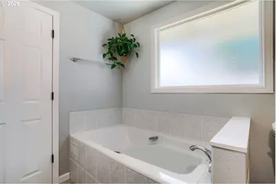 10715 NW 23rd Ave, Vancouver, WA 98685 - Photo 19