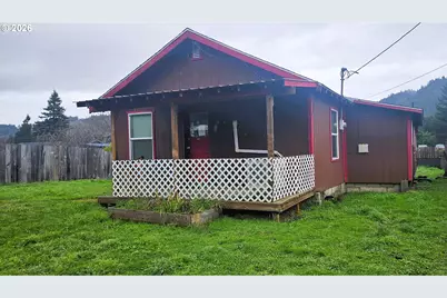 930 C Ave, Powers, OR 97466 - Photo 1