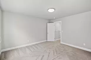 12465 SW Lesser Rd, Portland, OR 97219 - Photo 37