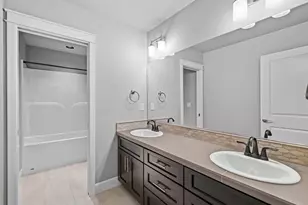 12465 SW Lesser Rd, Portland, OR 97219 - Photo 39