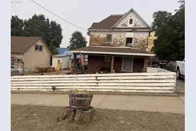 618 S Main St, Pendleton, OR 97801 - Photo 1