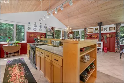 1483 SW Tintinnabulary Pl, Depoe Bay, OR 97341 - Photo 11