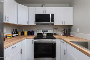 646 SE Reef Ave, Lincoln City, OR 97367 - Photo 9
