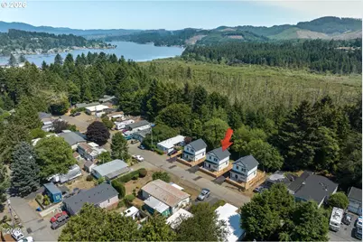 646 SE Reef Ave, Lincoln City, OR 97367 - Photo 1