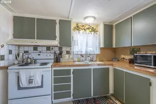 4915 Swegle Rd, Salem, OR 97301 - Photo 9