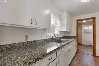 648 Breys Ave NE, Salem, OR 97301 - Photo 13