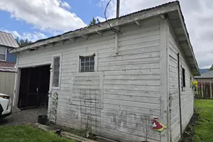 206 S Spruce St, Wallowa, OR 97885 - Photo 17
