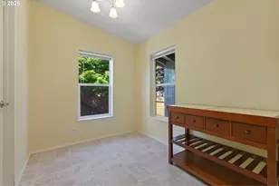 1949 SE Palmquist Rd, Gresham, OR 97080 - Photo 9