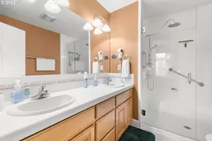 14720 NE Couch St, Portland, OR 97230 - Photo 17