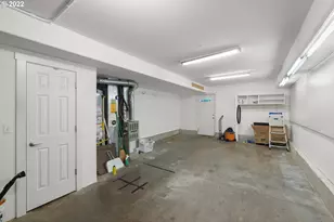 14720 NE Couch St, Portland, OR 97230 - Photo 15